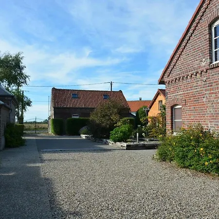 Holiday home Bienvenue Dans Le Henson Chez Pommes & Chevaux